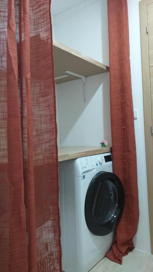 Magnifique Appartement 2 Chambres Avec 50 M2 De Jardin Privatif La Crau Exterior foto