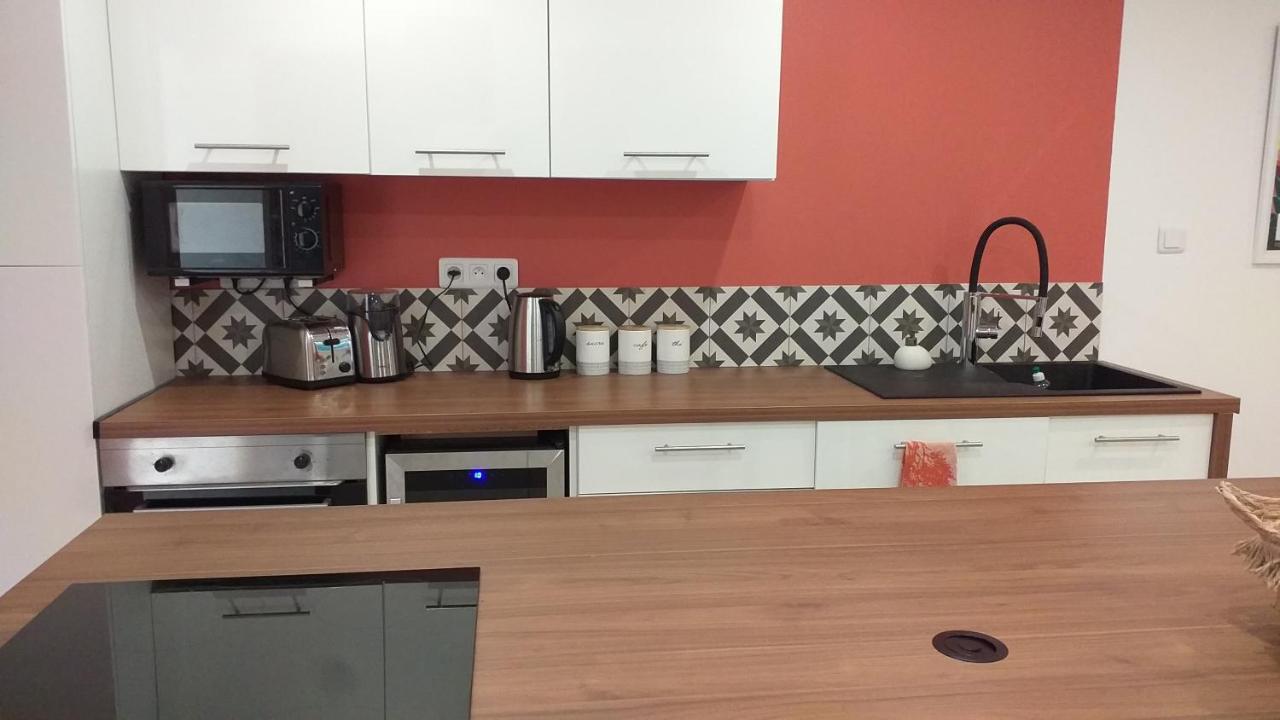 Magnifique Appartement 2 Chambres Avec 50 M2 De Jardin Privatif La Crau Exterior foto