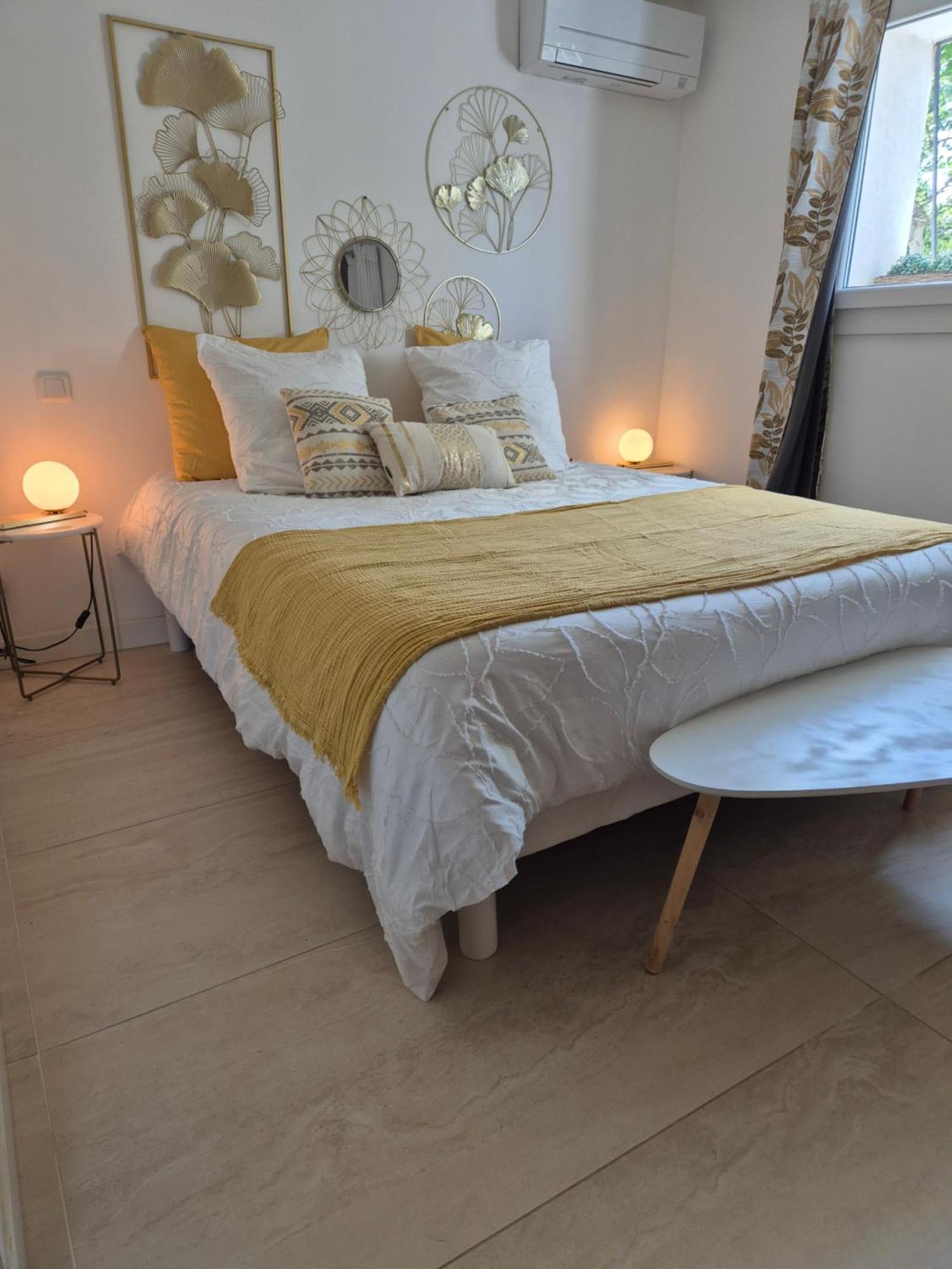 Magnifique Appartement 2 Chambres Avec 50 M2 De Jardin Privatif La Crau Exterior foto